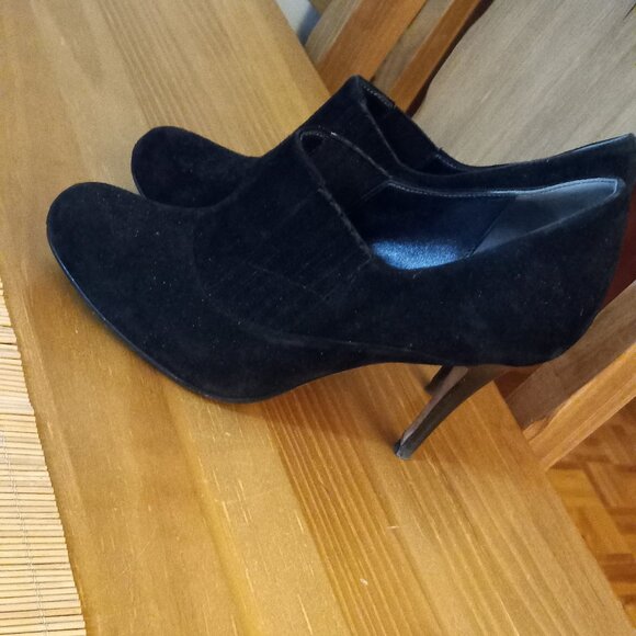 COLE HAAN PUMPS SIZE 6B - Picture 4 of 5